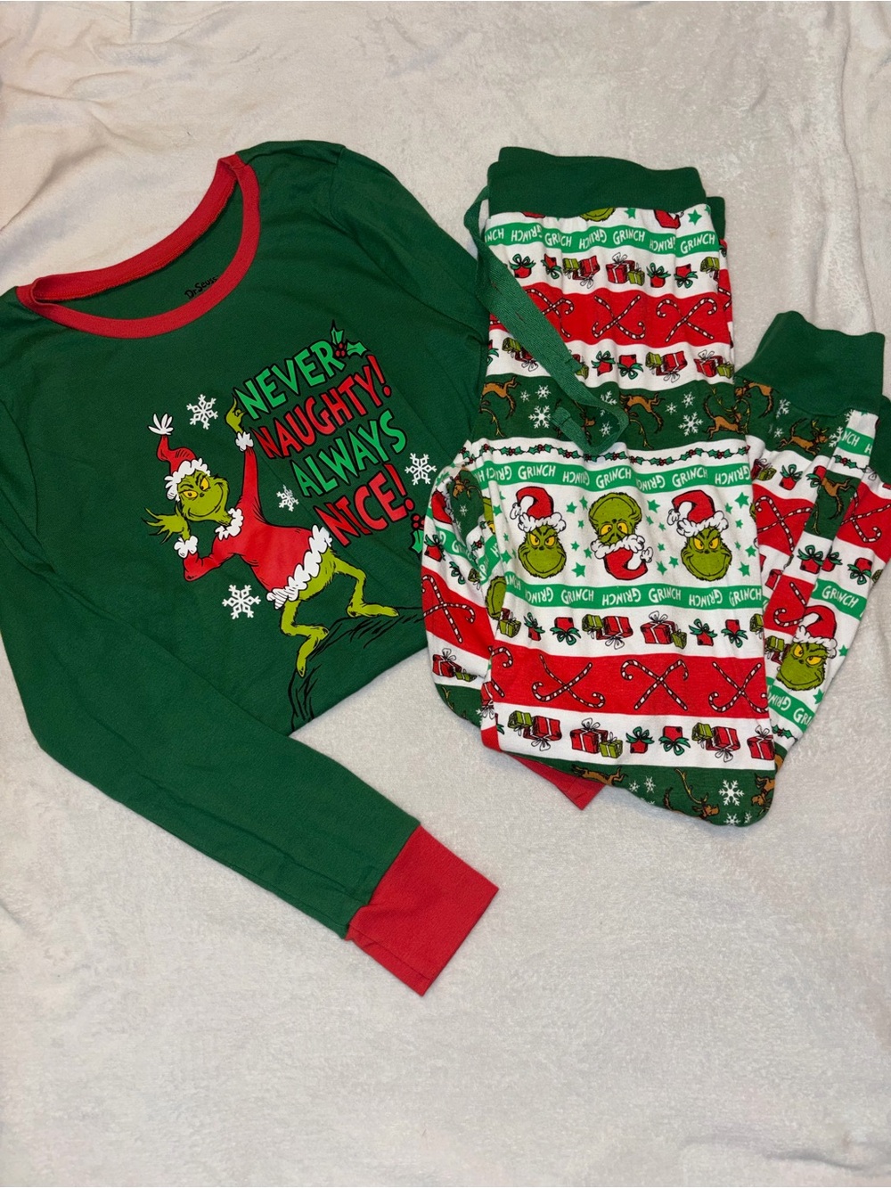 Dr. Seuss Grinch adult Pajama Set - Green, Red, White